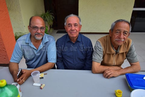 21032019 POSAN PARA LA FOTO.  José, Alfredo y Richo.