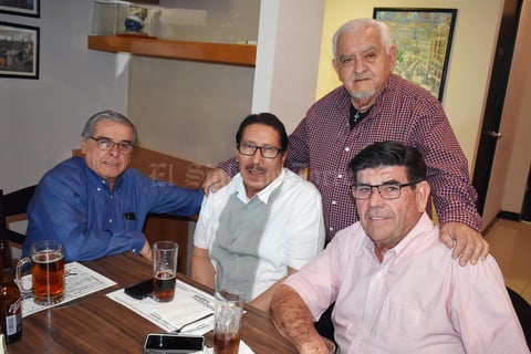 21032019 CELEBRA SU CUMPLEAñOS.  Jorge Rivera acompañado de Jesús, Kiko y Francisco.