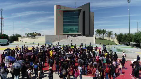El edificio de la presidencia municipal fue evacuado.