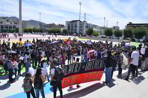 Los empleados municipales no se encontraron para recibir a los manifestantes.