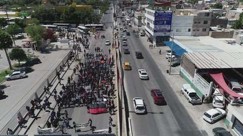 Circularon por calles principales de la ciudad.