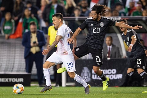 'Tata' debuta con victoria sobre Chile con la Selección Mexicana