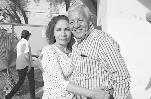 23032019 EN LOS TOROS.  Martha y Pascual.