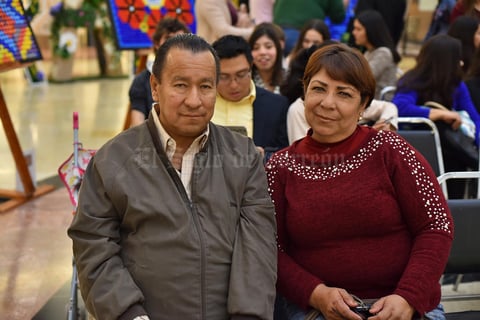 24032019 en pareja