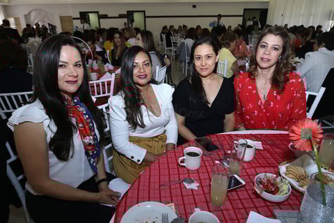 Pasarela a favor de la Cruz Roja Durango