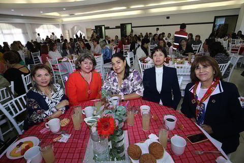 Pasarela a favor de la Cruz Roja Durango