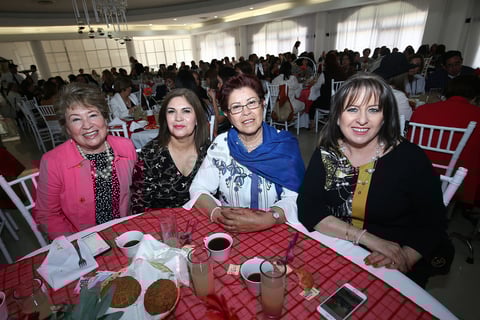 Mari Lechuga, Marta Chumaceros, Joselyn Meza y Rosy Favela.