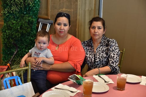 28032019 QUINCENA DEL BEBé.  Kalil, Rosy y Olinda.