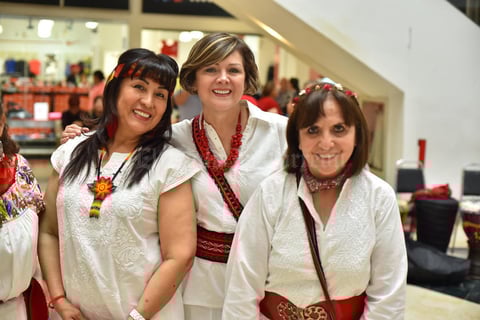 29032019 María Luisa, Gabriela y Marielena.