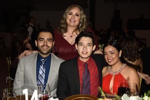 Marisa, Luis, David y Daniela Gonzalez