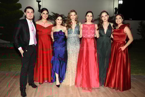 Rafael, Valeria, Ivanna, Luciana, Camila y Gaby