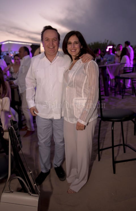 Juan Ramon Cardenas y Beatriz Garza