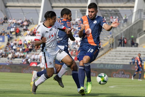 Puebla da humillante goleada a Lobos
