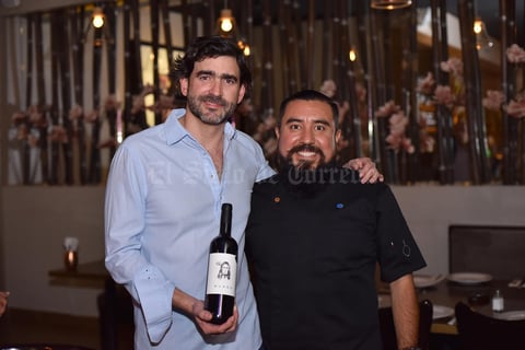 30032019 CENA MARIDAJE.  Carlos Fink y Javier Nava fueron los anfitriones del evento culinario.