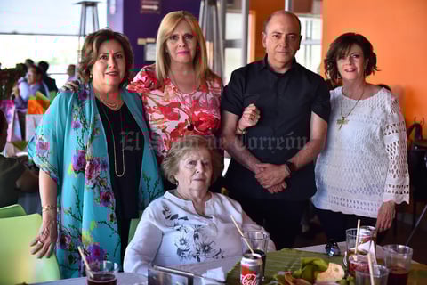 30032019 Esther, Olga, Salvador, Rosario y Olga.