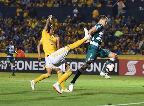 Santos enfrenta un complicado pase a la final de Concachampions
