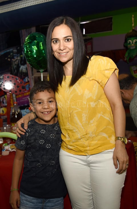 04042019 Adrián y Charo.