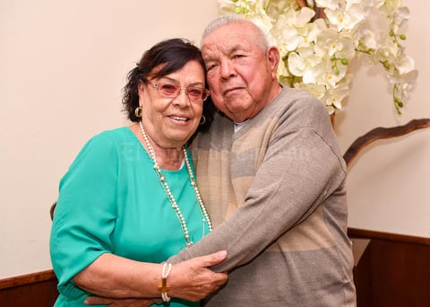 04042019 50 AñOS DE CASADOS.  Ma. Eugenia Castro y Javier Prado.