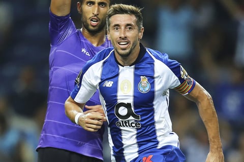 7.- Formado en los Tuzos, Héctor Herrera se marchó a Portugal con el FC Porto por 11 millones de euros.