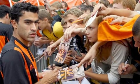 4.- El exdelantero del Tri, Nery Castillo, también figura en esta lista luego que el Shakhtar pagó 15 millones de euros al Olympiakos por sus servicios,