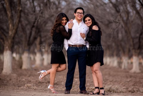 05042019 EN FAMILIA.  Francisca Leija Rodríguez, Edgar Arturo Torres Leija y Jeny Alejandra Torres Leija.