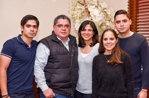 05042019 EN FESTEJO.  Familia Prado González.
