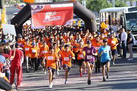 Con una buena participación de las diferentes escuelas de Media Superior y Superior se llevó a cabo esta peculiar carrera.
