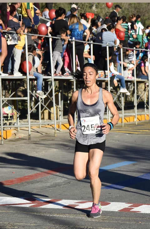 Celebran la carrera META 10 K de Peñoles