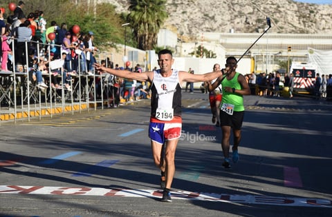 Celebran la carrera META 10 K de Peñoles