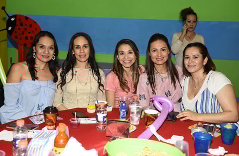 08042019 ENTRE AMIGAS.  Judith, Valeria, Desirée, Liliana e Inglaterra.
