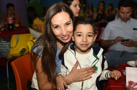 06042019 Denisse Soto y Javier Sánchez.