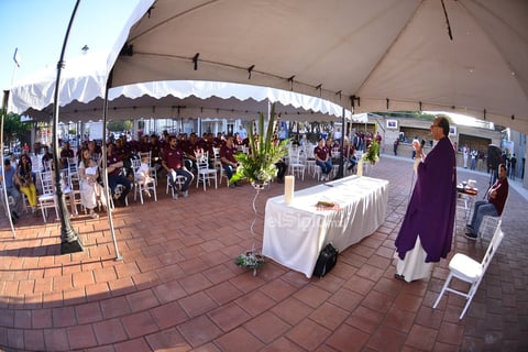 Las puertas del Revolución se abrirán a las 6 de la tarde, para que 45 minutos después, inicie el show inaugural, con la participación de la escultural Ninel Conde y el cantante lagunero Simón León, quien interpretará el himno nacional.