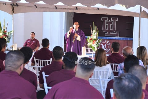 La tradicional misa la ofició el padre Javier Silva la tarde del lunes.