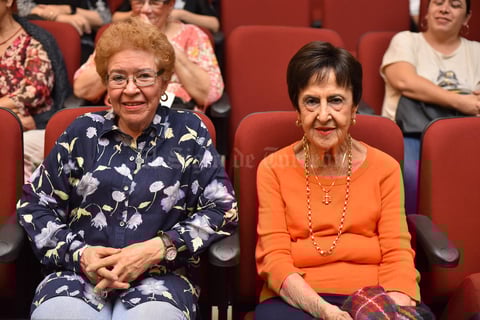 09042019 María Antonieta y Georgina.