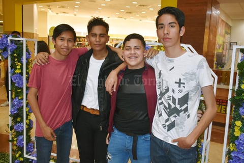 09042019 Víctor, Saúl, Alejandro y Alan.