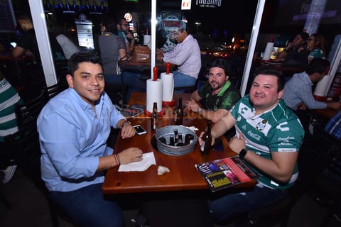 10042019 Christopher, Daniel y Luis.