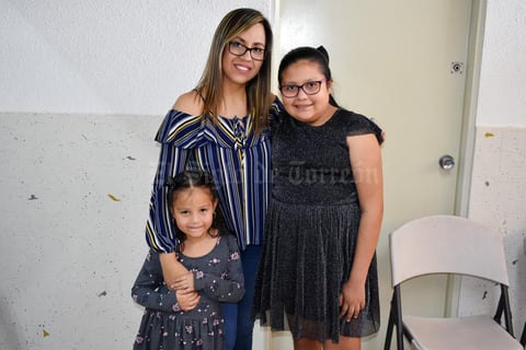 10042019 EN RECIENTE EVENTO.  Claudia, Angélica y Mariana.