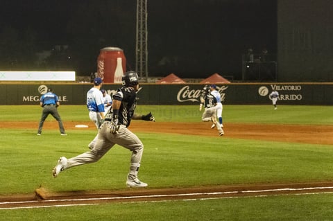 Al son de 8-3 cayeron ante los Sultanes de Monterrey, campeones defensores de la pelota azteca.