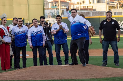 Los Generales vivieron su fiesta en el día inaugural en Durango.