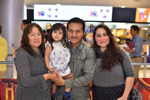 12042019 Carmen, Greta, Guillermo y Emilia.