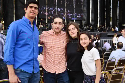 Antonio, Gil, Sofia y Luisa