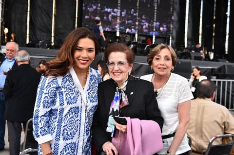 Lorena Gonzalez, Carmelita de Gonzalez y Maru Gutierrez