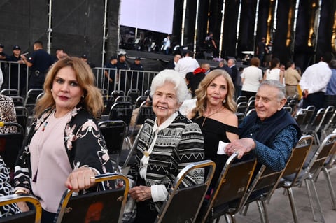 Mayela, Alicia, Maria Luisa y Jorge