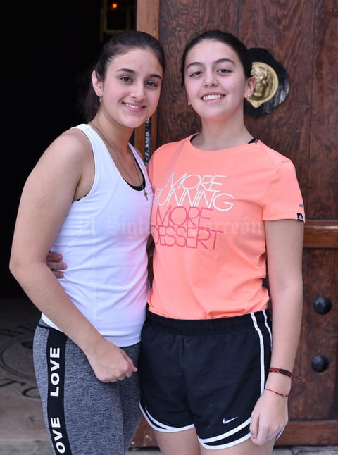 Fernanda y Victoria