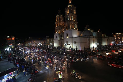 Motociclistas encabezados por el Club Centauro asistieron a la Catedral.