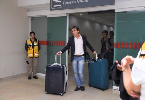 Guillermo Almada ya está en Torreón