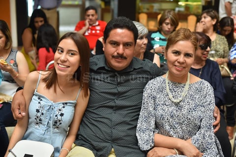 10042019 Celeste, Carlos y Marina.