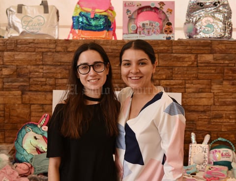 14042019 CONTENTAS.  Tere y Carolina.