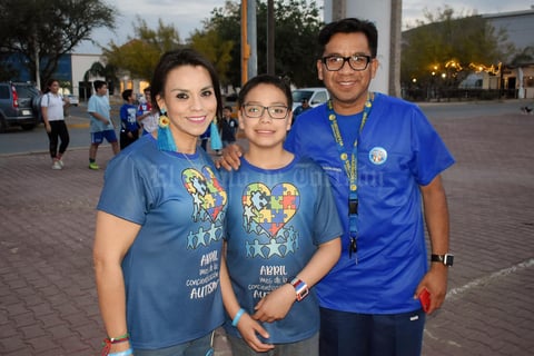 15042019 Martha Mónica, Santiago Alexis y Alejandro.