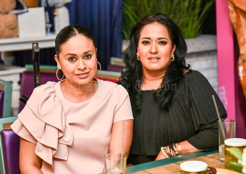 15042019 EN BASSBY SHOWER.  Abril y Paty.